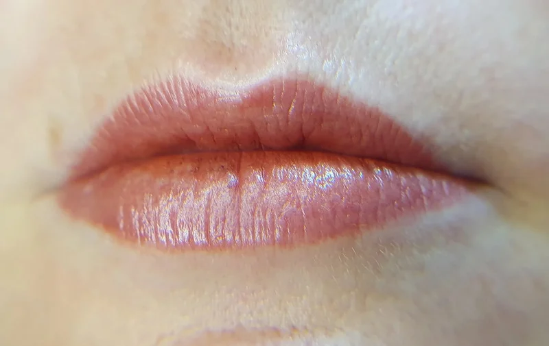 How Is Lip Blushing Done?